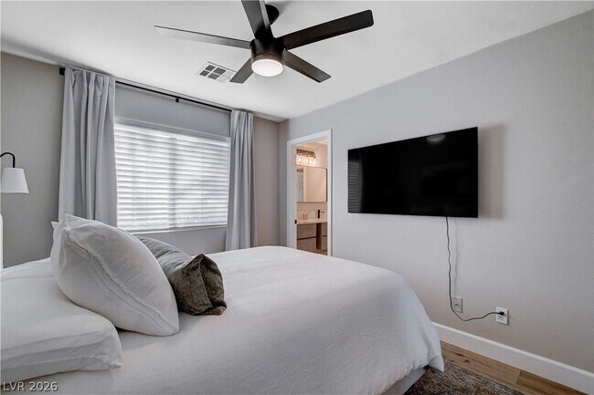 Building Photo - 10400 Raining Sky St