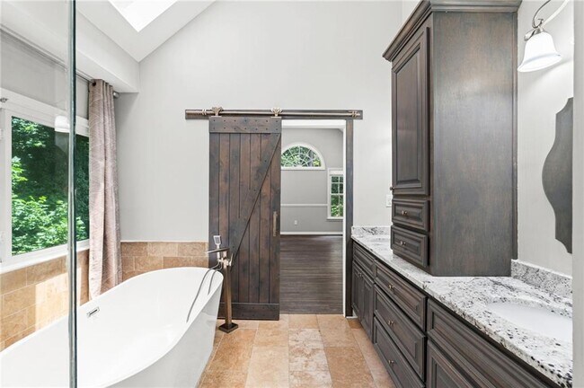 Building Photo - 11355 Vedrines Dr