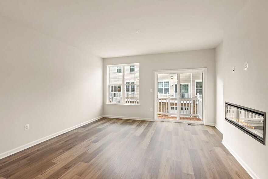 Building Photo - 9642 Weshire Dr