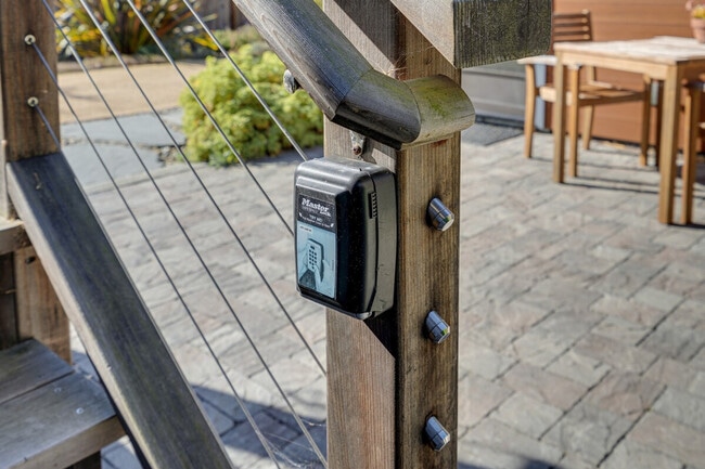 Building Photo - 157 Ave Portola