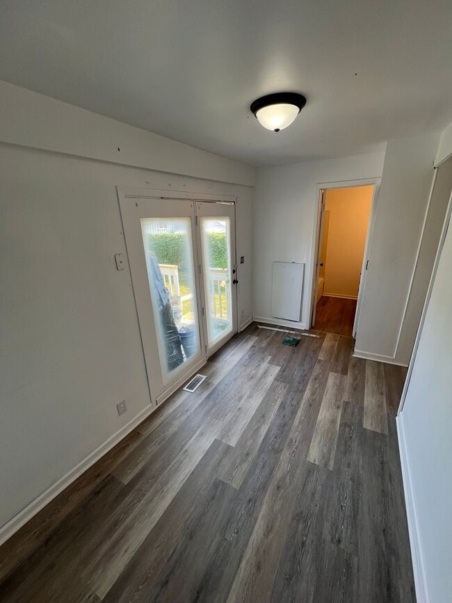 Building Photo - 3 bed /2 bath single family rental home fo...