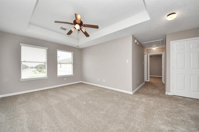 Building Photo - 7447 Oakwood Canyon Dr