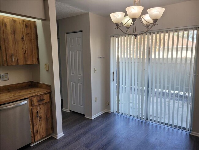 Building Photo - 4695 Pheasant Run Dr