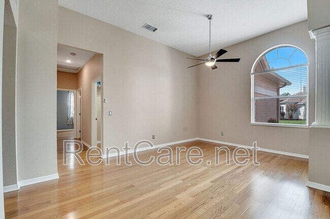 Building Photo - 219 Isle of Sky Cir