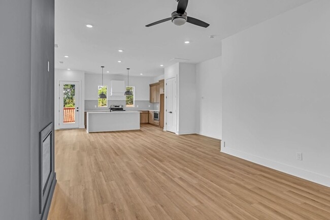 Building Photo - NEW BUILD