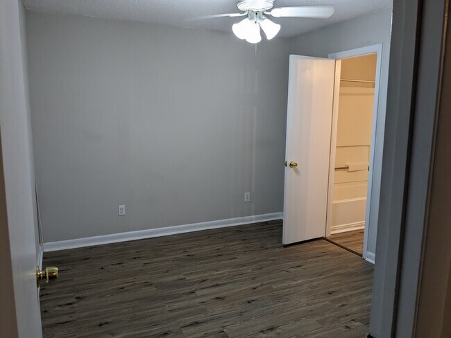 Building Photo - 1241 University Ct