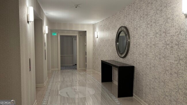 Building Photo - 3475 Oak Valley Rd NE