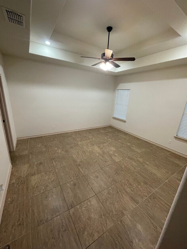 Building Photo - 2306 Leo Reyes Ct