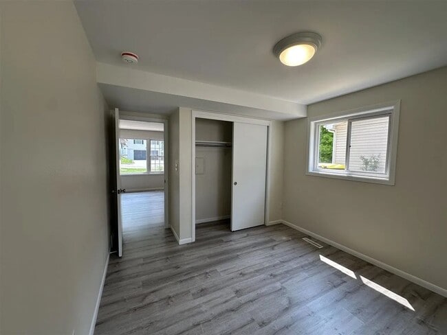 Building Photo - 3004-3006 Stanford Ave