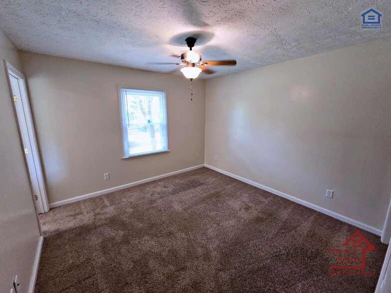 Building Photo - 54 Big Springs Cir