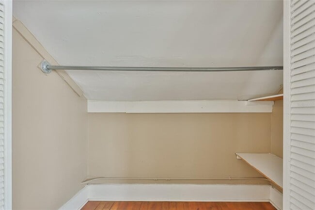Building Photo - 340 Moffett Ct N