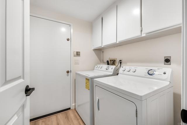 Building Photo - 1996 White Birch Dr