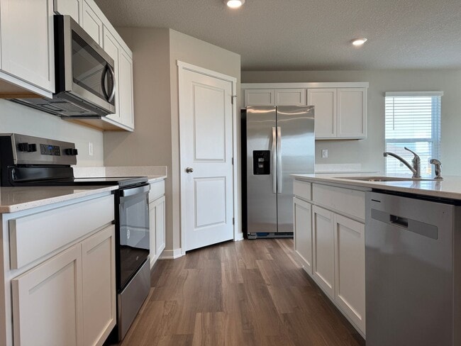 Building Photo - Never-Lived-In 4-Bedroom Ranch with Finished Basement Near Offutt AFB