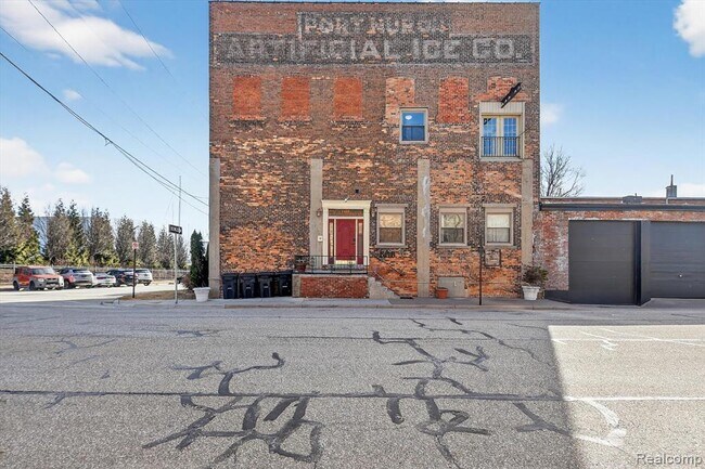 Building Photo - 1104 4th St