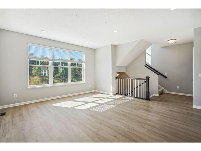 Building Photo - 6993 Huckleberry Dr