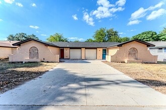 Building Photo - 6915 Forest Meadow St