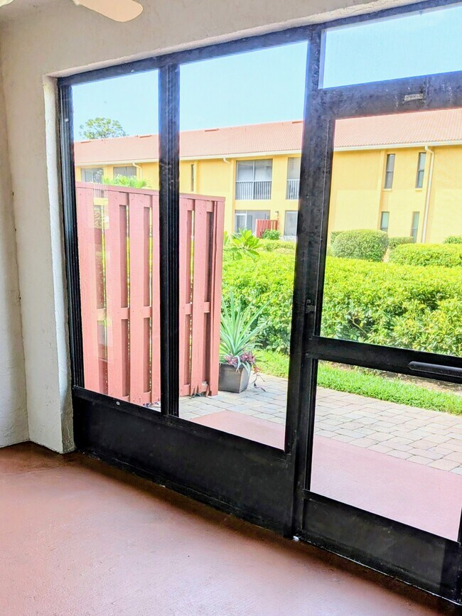 Building Photo - 9871 Citadel Ln