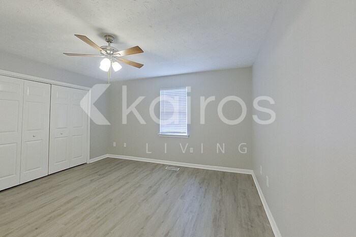 Building Photo - 160 Deer Pkwy