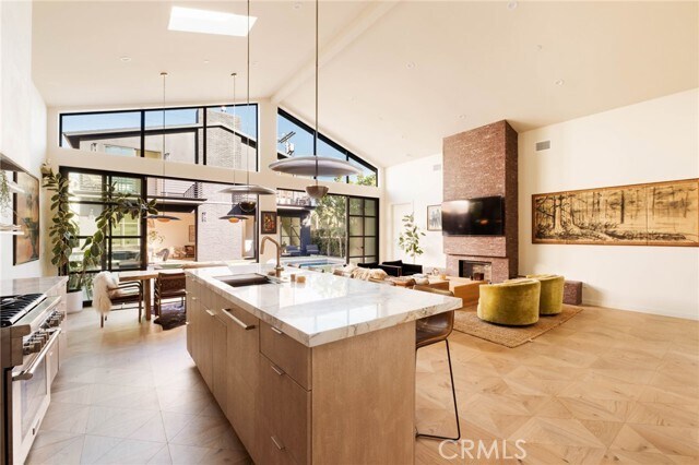 Building Photo - 354 5th