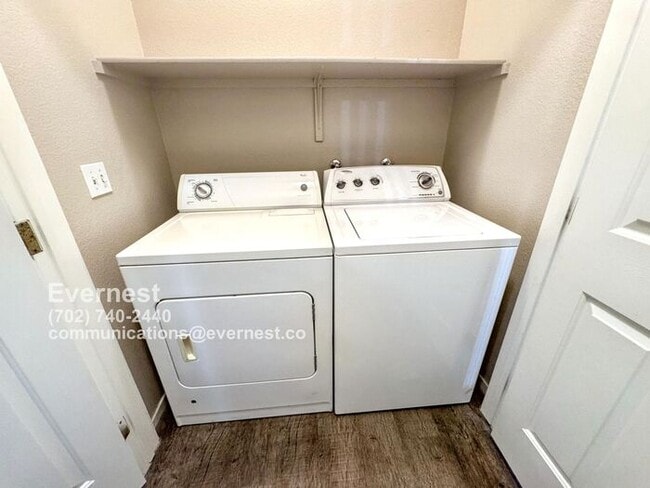 Building Photo - Comfortable 2-Bedroom Condo in Prime Locat...