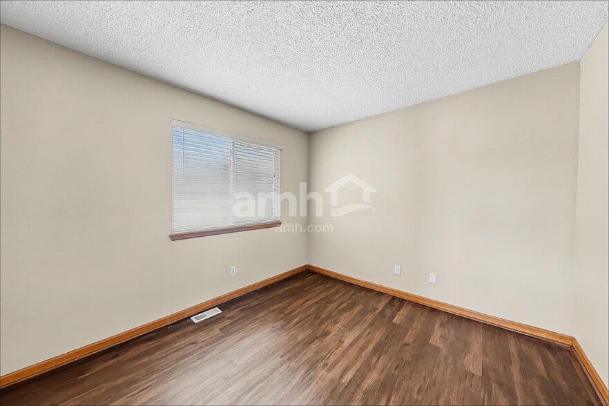 Building Photo - 20912 E Crestline Cir