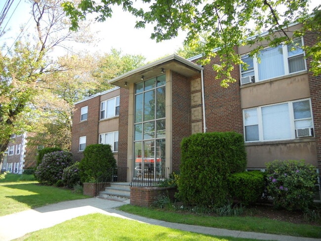 Primary Photo - Stoneham Mass 1 Bedrm Condo Rental
