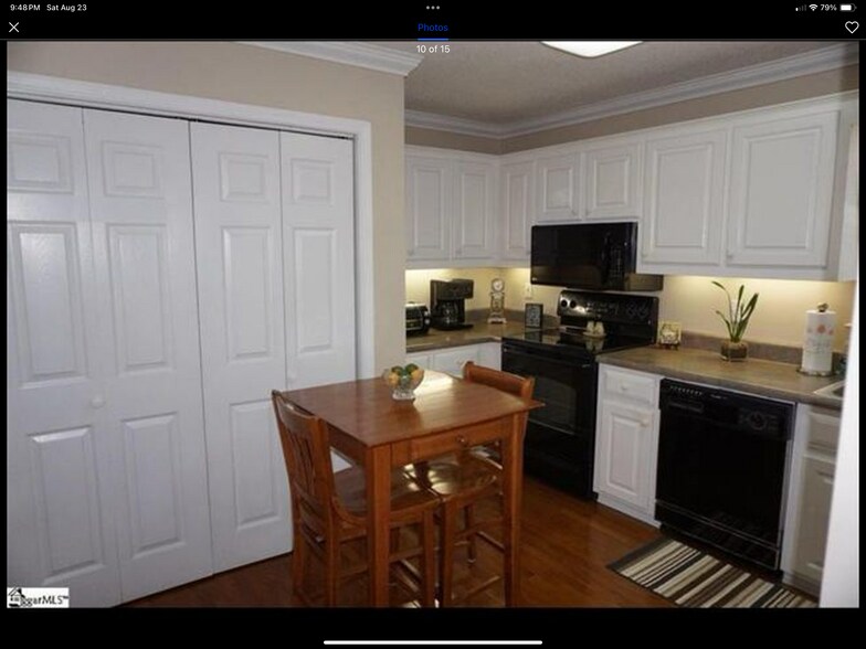 Building Photo - 395 Beechwood Dr