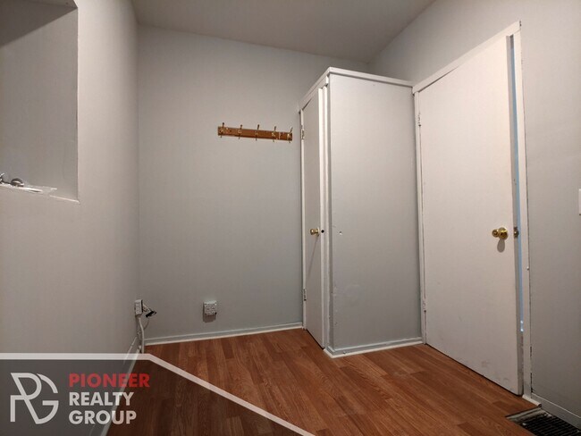 Building Photo - 3542 N Halsted St