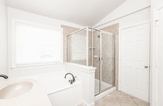 Building Photo - 2069 Cobblestone Cir NE