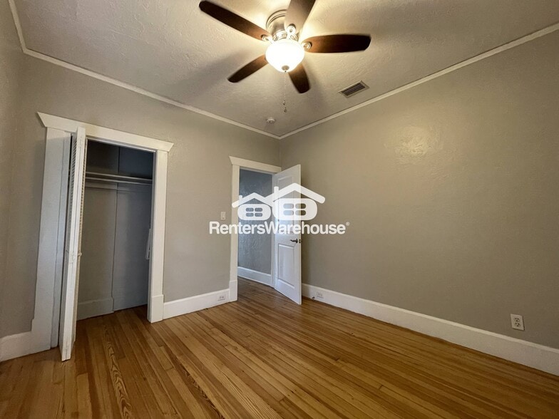 Building Photo - 4130 1st Ave S