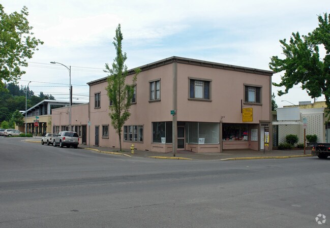 Building Photo - 345-349 Main St