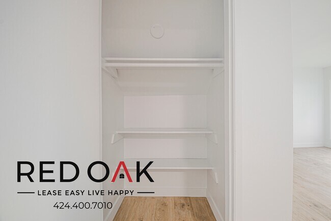 Building Photo - 812 Westbourne Dr