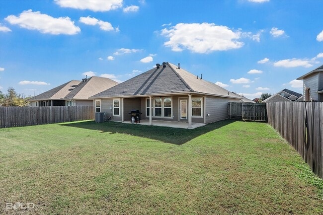 Building Photo - 4008 False River Dr