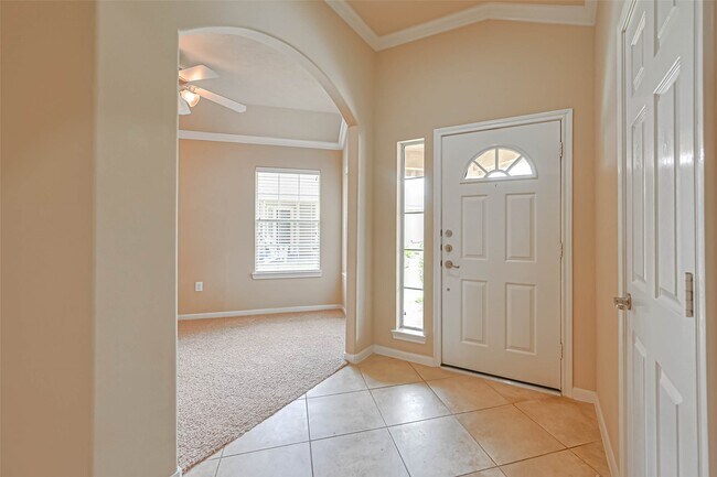 Building Photo - 5230 Garnetfield Ln