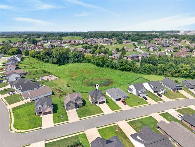 Building Photo - 393 Frontier Dr