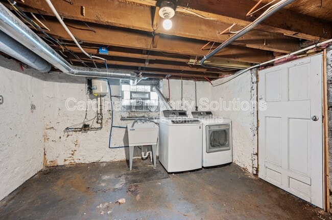Building Photo - 4616 Ward St