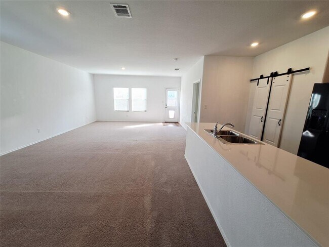 Building Photo - 184 Whoopers Lp