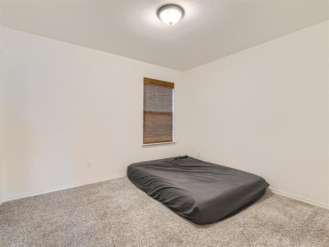 Building Photo - 6521 Carriage Pines Dr