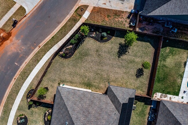 Building Photo - Stunning Corner Lot