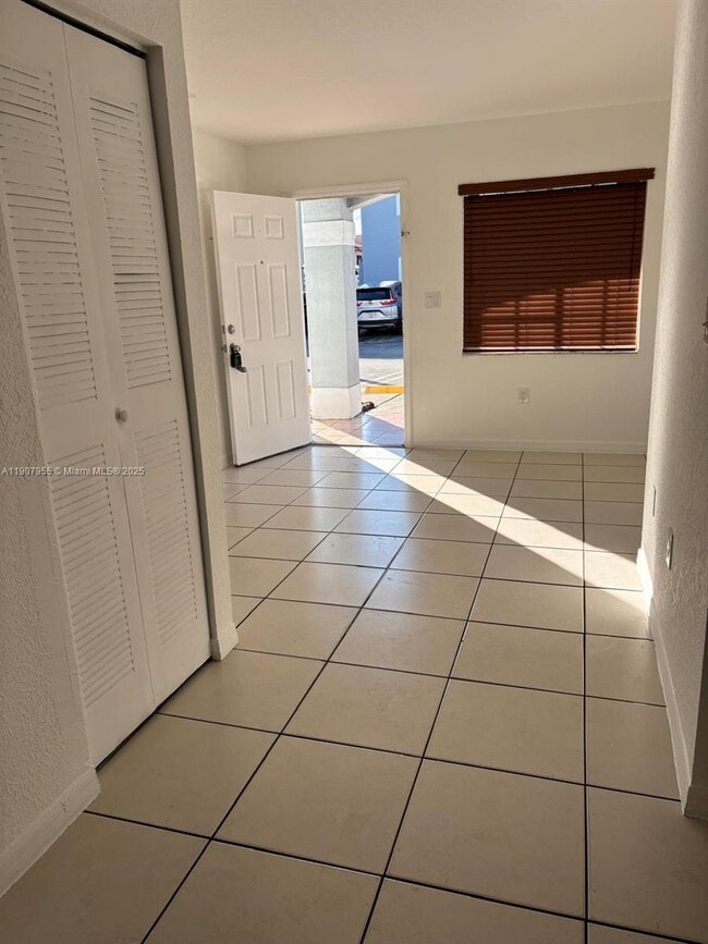 Building Photo - 2860 W 80th St