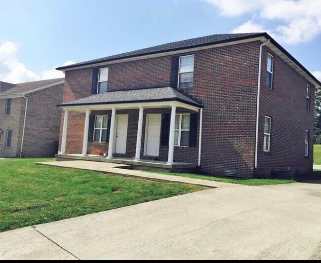 Primary Photo - 597 Hampton Way