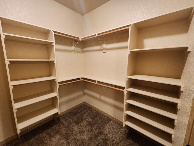Building Photo - 2105 San Patricio Loop