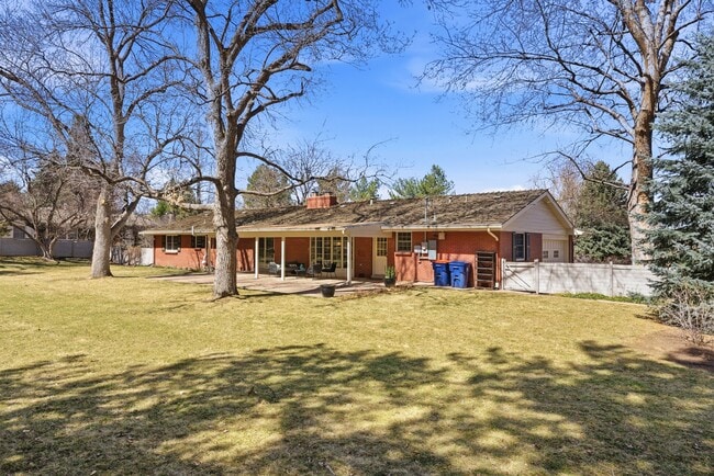 Building Photo - 2050 Cherryville Rd