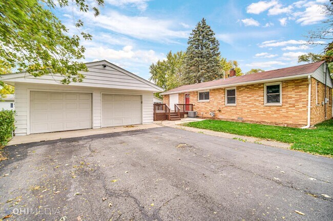 Building Photo - 7080 Delaware St