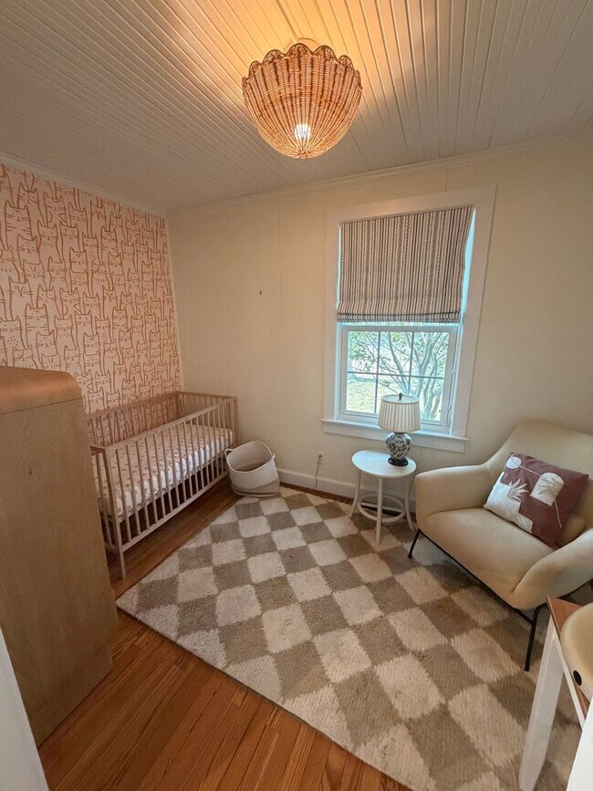 Building Photo - 3BR Beach House on 44th Street