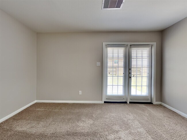 Building Photo - 2402 Regatta Ln