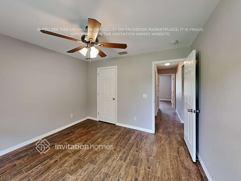 Building Photo - 25208 Palisade Rd