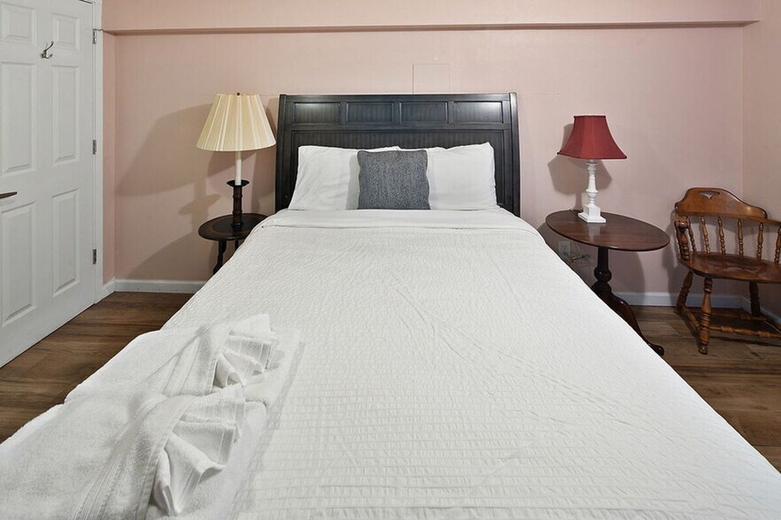 Building Photo - 3524 NE 147th St