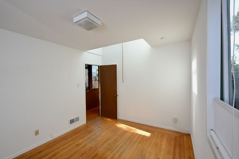 Building Photo - 966 Keeler Ave