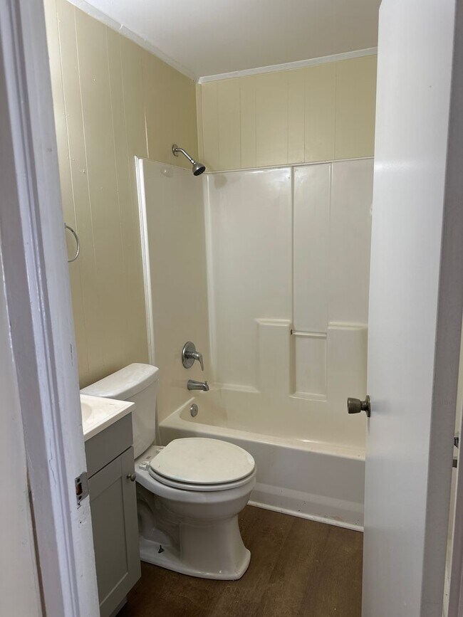 Building Photo - Home for rent